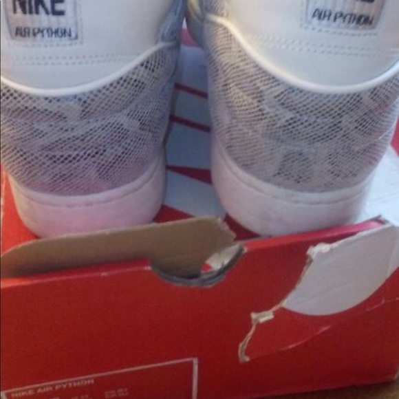 Nike Air Python - Picture 2 of 4